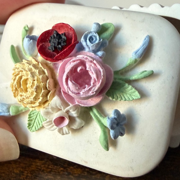 Floral Embossed Trinket Box - Picture 6 of 11